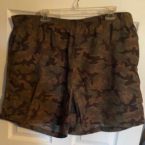 Columbia Sportswear women’s camo shorts